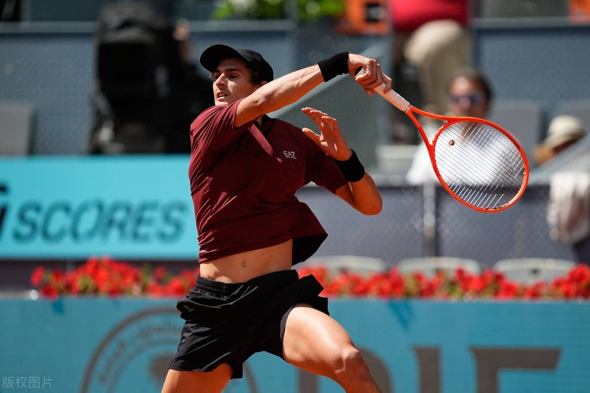 包含德约科维奇爆冷击败公牛，势不可挡引爆全场！的词条